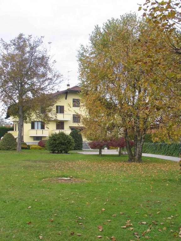 Albergo Residence Isotta Veruno Eksteriør billede