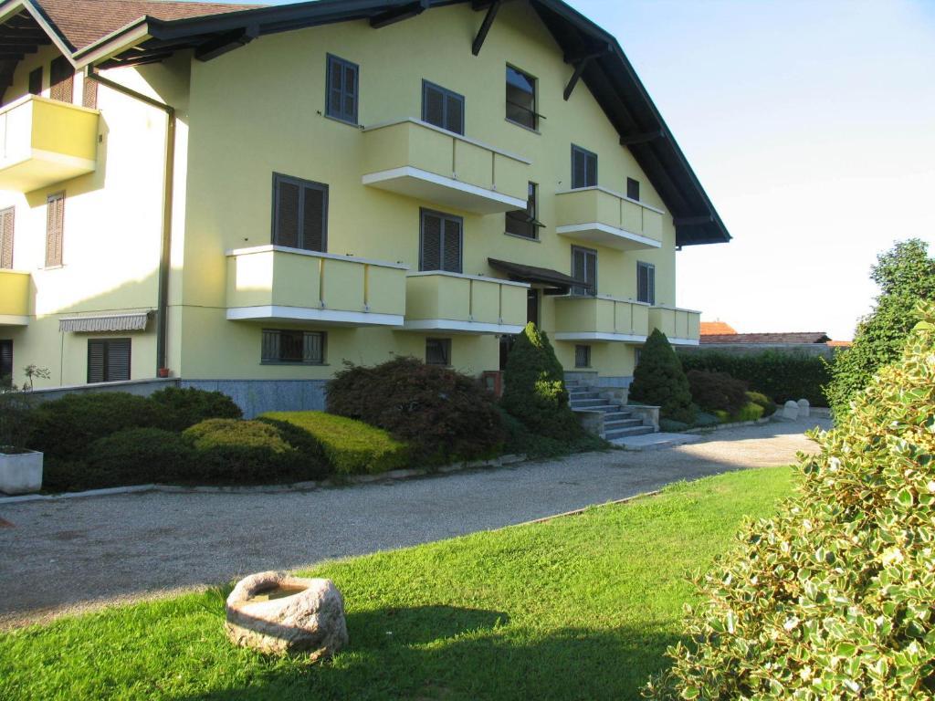 Albergo Residence Isotta Veruno Eksteriør billede