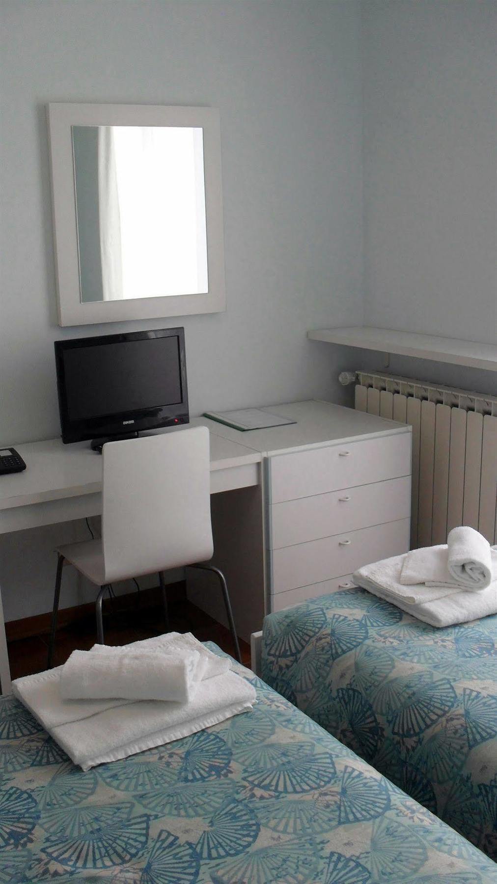Albergo Residence Isotta Veruno Eksteriør billede